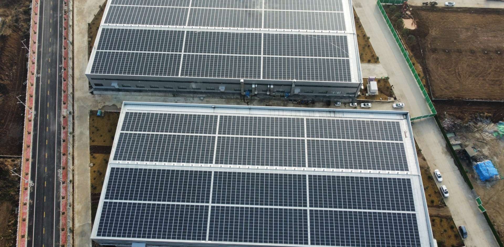 1920-2021年3月，河南唐河縣 中部食品城BIPV光伏項目，裝機量1.8MW，年發(fā)電200萬度，滿足45%用電需求.jpg